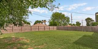 3 Bedroom House Available NOW Gallery 13