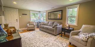 Kelsey's Cottage: Fully Furnished 2 bd/1ba Jacksonville Cottage, Large yard! $300 Utility Fee Gallery 19