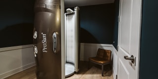 44 Washington Gallery 77