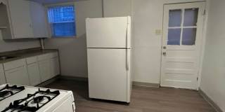 2 Bedroom 1 Bathroom in Delmar Parkway Gallery 1