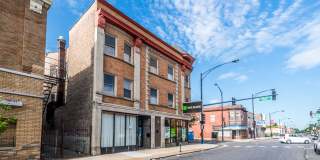 5749 W Chicago Gallery 16