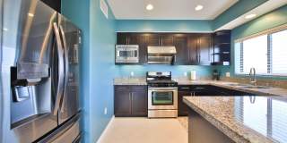 Beautiful 3 Bed/ 2.5 Baths Condo Gallery 4