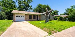Beautiful 3 bedroom, 2 bathroom home in North Lamar!!! Beautiful 3 bedroom, 2 bathroom home in North Lamar!!! Gallery 1