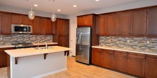 4BD+Loft/3Bathrooms, Sea Glass Blue Strand Gallery 3