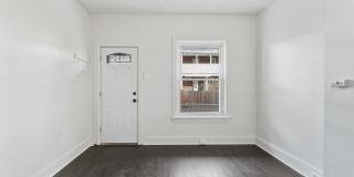 Bright 2 Bedroom, 1.5 Bath Home in Allison Hill! Gallery 6