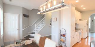 Large townhome with garage for rent in Taylor Springs! Gallery 6