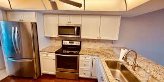 BEAUTIFULLY UPDATED RIVERFRONT CONDO WITH SPECTACULAR ROCKET LAUNCH VIEWS Gallery 8