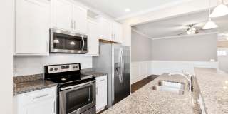 Modern Elegance in Brightleaf: 3-Bedroom Townhouse with Amenities Galore Gallery 20