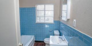 Cozy Remodeled Home Near Downtown Gallery 8