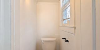 102 Elm Street Gallery 8