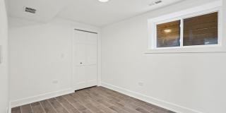 3934 N Sawyer Avenue Gallery 13