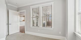 2100 Queens Gallery 6