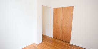 5415 S. Woodlawn Avenue Gallery 28