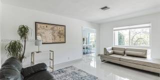 633 N Crescent Dr Gallery 11