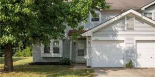 Beautiful 3 bed 2.5 bath townhome in Lawrence Township Gallery 1