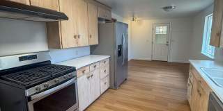2bd/1.75ba Lynnwood Home Gallery 9