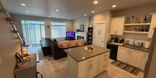 Air Conditioned 3 Bed 2.5 Bath Gallery 3