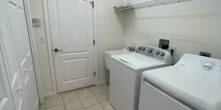 JUST LEASED- Annual unfurnished 3/2  house in Sarasota Gallery 33