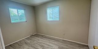Cozy Duplex Unit Available NOW! Gallery 8