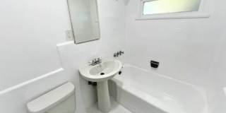 637 Cloverdale Avenue Gallery 5