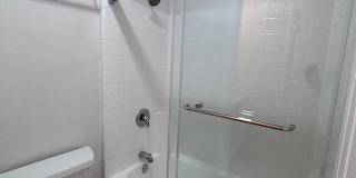 OCEAN BEACH - Spacious 2 bedroom with bonus room/office property close to OB Park & More! Gallery 12