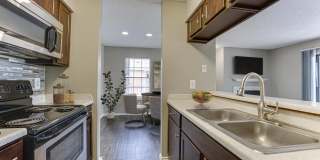 The Manhattan Gallery 12