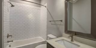525 East Apartments Gallery 38