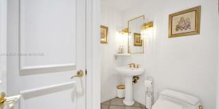 2889 NE 35th St Gallery 39