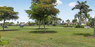 Golf Lover 4 Bed + Den and 3 Bath Pool Home in Lely Golf Estates Gallery 46