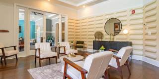 Main Street Square Gallery 22