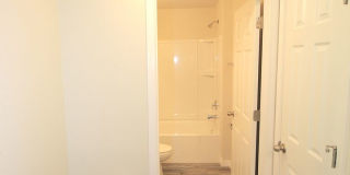 Roomy 3 Bed 2 Bath Duplex Home for Rent w Lawn Cutting Included! Gallery 28