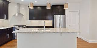 OAKLEY - Stunning executive tudor Gallery 16