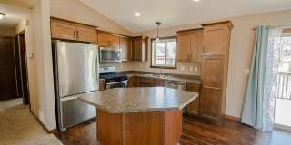 Move‑In Ready NW Rochester Home with Finished Lower Level Move‑In Ready NW Rochester Home with Finished Lower Level Gallery 1
