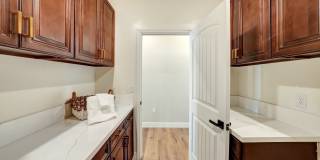 137 N Un St Gallery 45