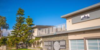 1863 10th St. Gallery 37