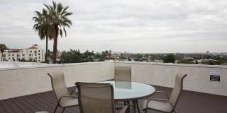 8400 De Longpre Avenue Gallery 43