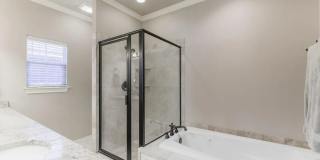 3 bedroom, 2 bathroom Midtown Beauty in Tulsa, OK! Gallery 17