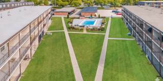 Lake Forest Apartments Gallery 49