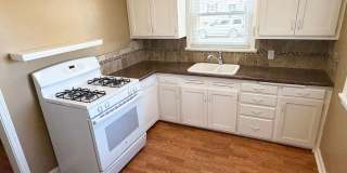 3-Bedroom House with 1-Car Attached Garage Gallery 3