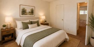 Updated 2 bedroom 1 bath condo in a quiet park like setting with a community pool Gallery 9
