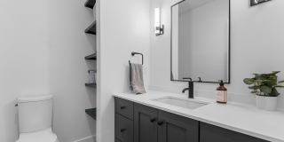 Luxury 3 Story Condo in Exclusive Titletown District Gallery 17