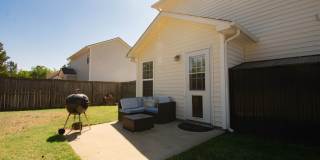 3 Bedroom 2.5 Bathroom with Large Fence Yard Gallery 27