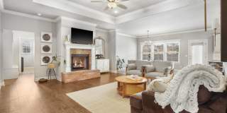 114 Saint Vincent Street Gallery 6