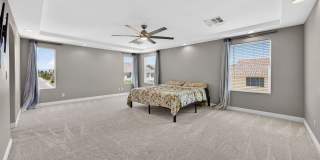 Beautifully upgraded 5-bedroom home with a pool! Gallery 25