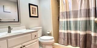 Fully furnished 2-Bedroom, 2-Bath Lakefront Cottage in Sandestin Resort available for Long Term Rental Gallery 12