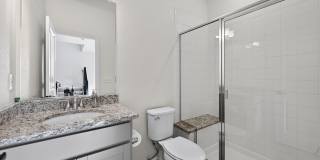 Spacious 4BR House with Beautiful Mountain Views! Gallery 26