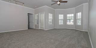 Residence at Lake Jackson Gallery 11