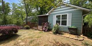 Fully Furnished!  3 bedroom 2 bath West Asheville Gallery 1
