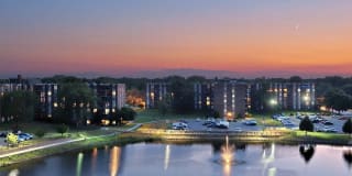 Twin Lake Towers Apartments Gallery 9