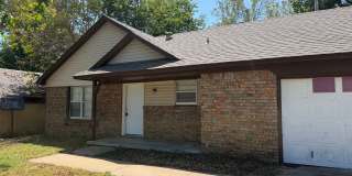 Beautiful Fully Remodeled 3 bedroom in the Heart of Broken Arrow Gallery 1